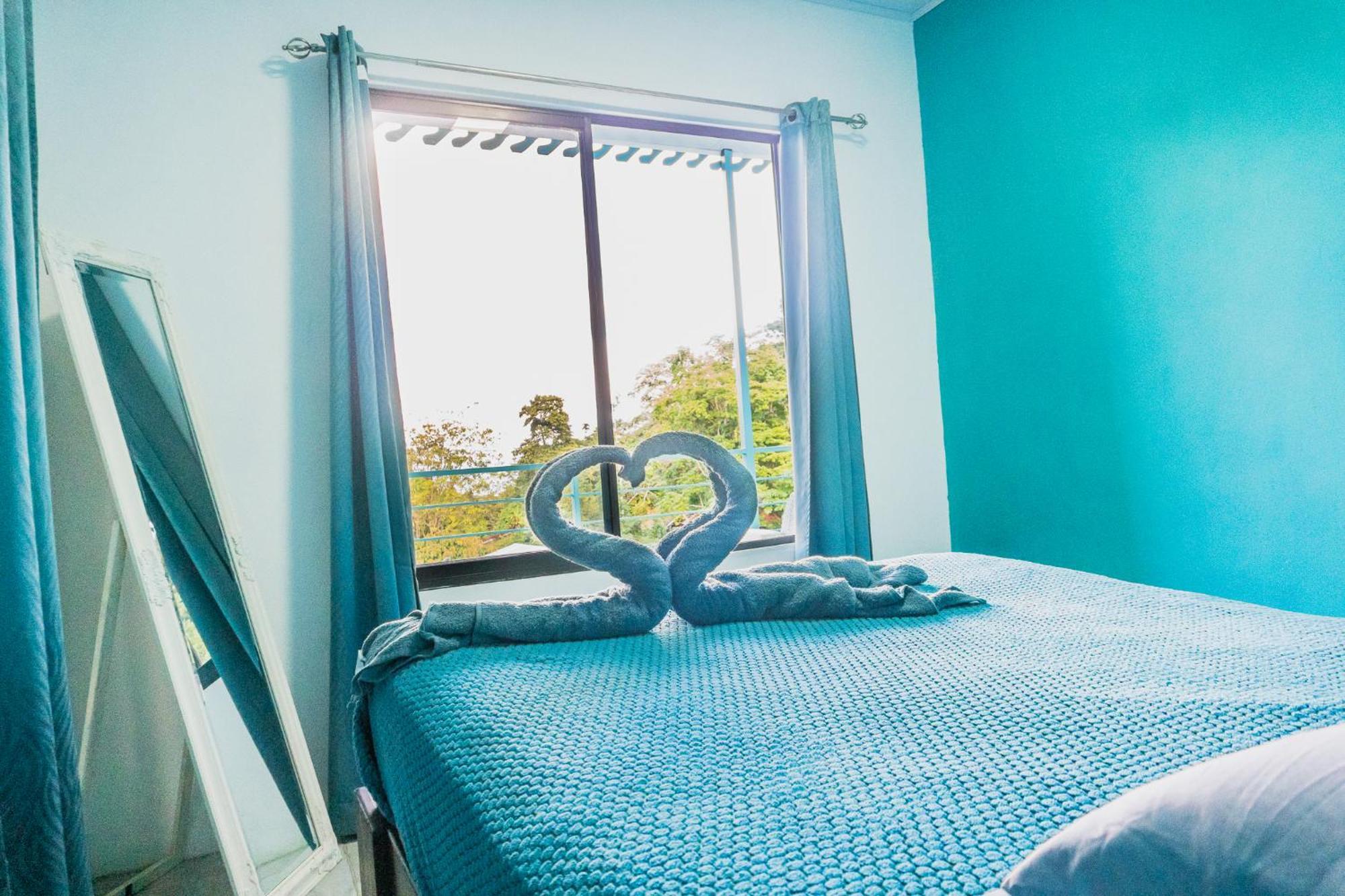 Ocean'S Breeze Apartment And Rooms Puerto Viejo de Talamanca Exterior photo